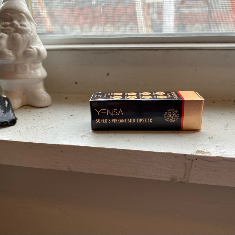 Yensa Super 8 Vibrant Silk Lipstick in Noble -“Jewel Toned Berry”